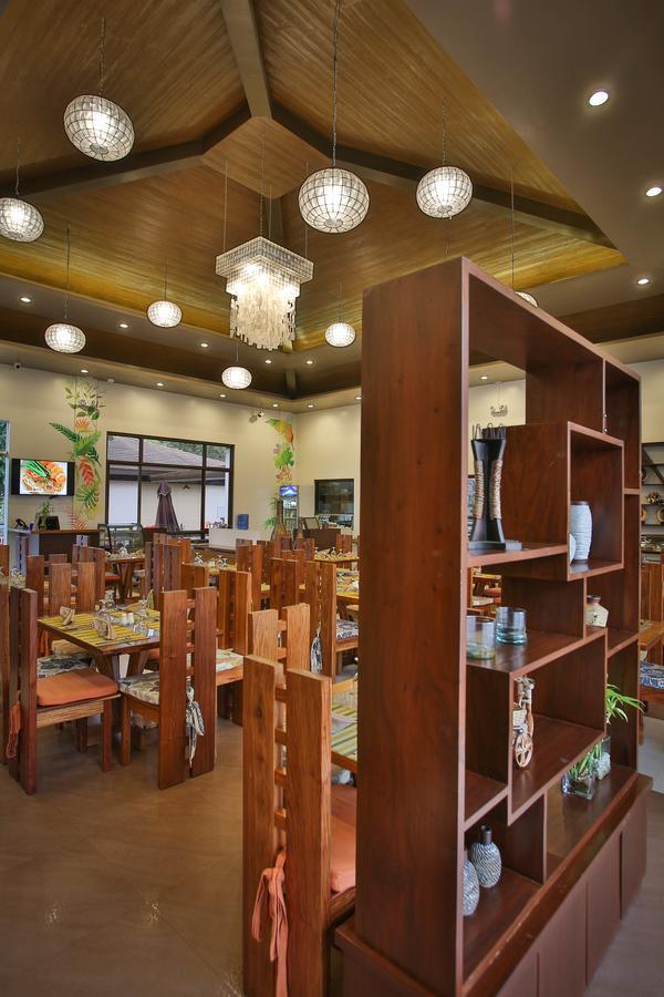 โครอน โซเล การ์เดน รีสอร์ต Hotel โกรอน ภายนอก รูปภาพ