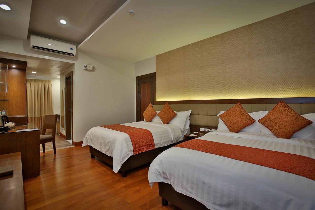 โครอน โซเล การ์เดน รีสอร์ต Hotel โกรอน ภายนอก รูปภาพ
